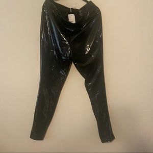 New with tags H&M Black vinyl shiny leggings.Size 16